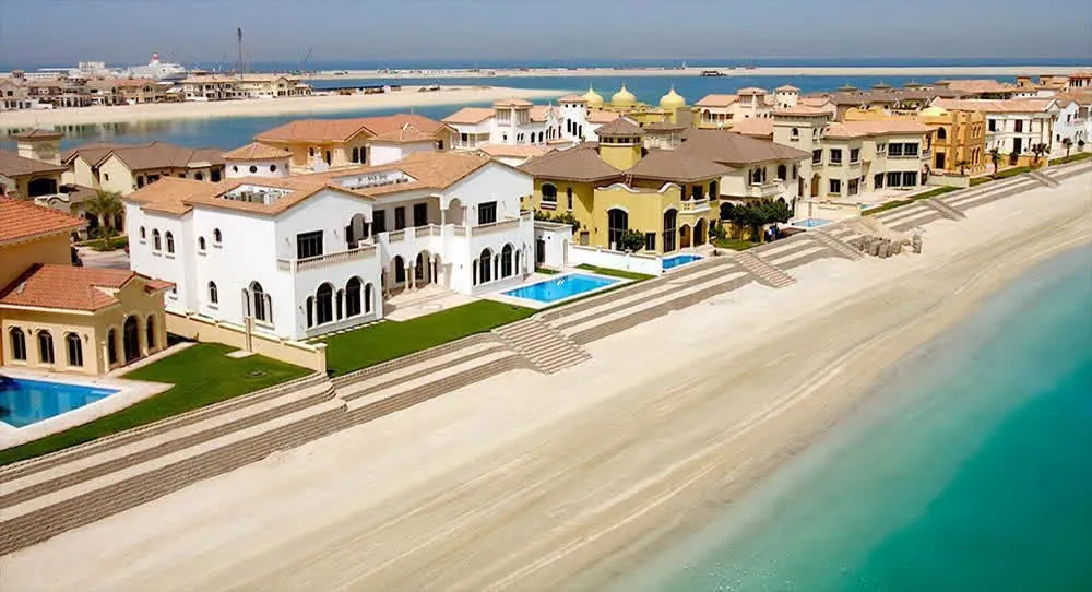 Palm Jumeirah Signature Villas with private beach